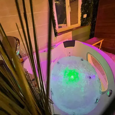 아파트 Jungle Jacuzzi Ambiance Tropicale *