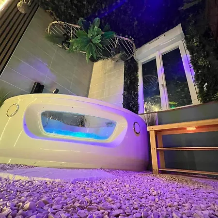 Jungle Jacuzzi Ambiance Tropicale * 에페르네이