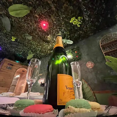 Jungle Jacuzzi Ambiance Tropicale * 에페르네이