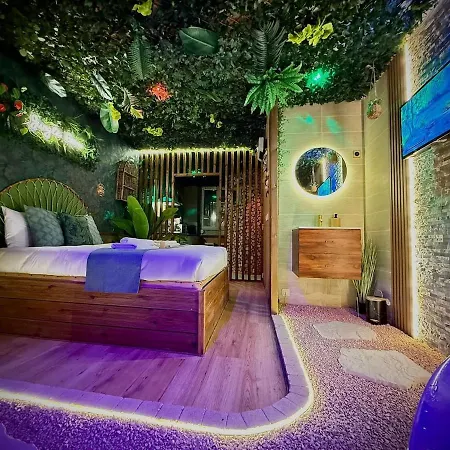 Jungle Jacuzzi Ambiance Tropicale Apartmán Épernay