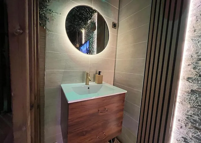 Jungle Jacuzzi Ambiance Tropicale Apartment